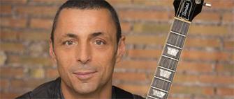 Concerto di Alex Britti al Carisport di Cesena
