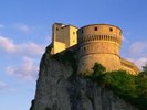 San Leo e le Rocche del Montefeltro: guida alla storia della Valmarecchia
